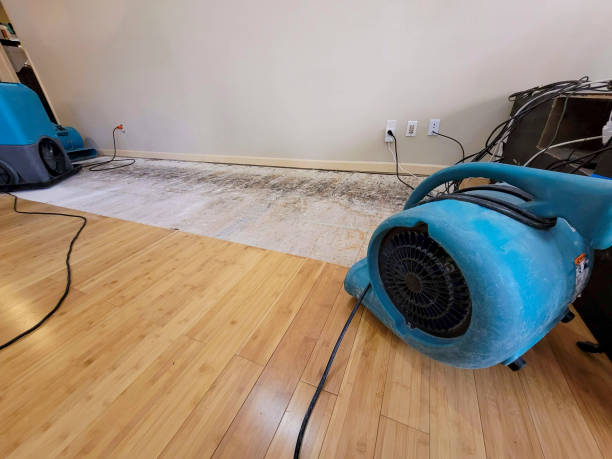 Professional Emergency Water Damage technician working in Richfield, NC